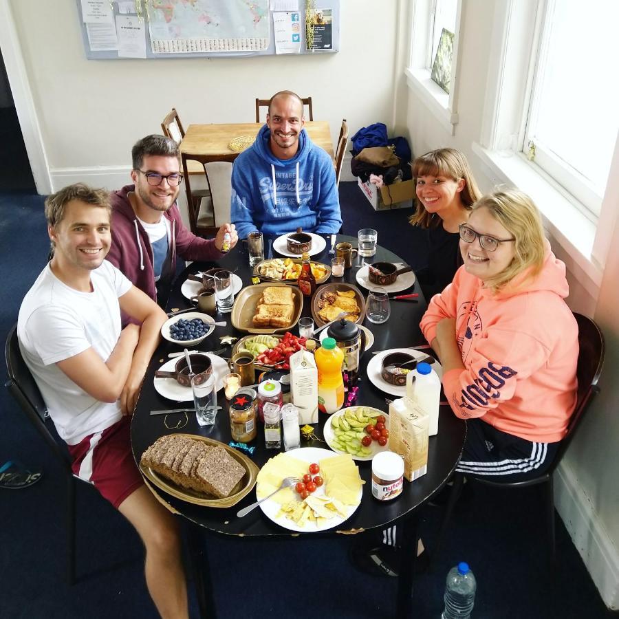 Crashpalace Backpackers Нейпиър Екстериор снимка